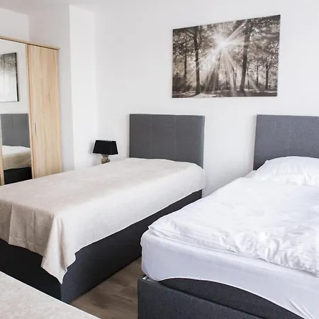 T&k Near Messe Fair Trade Düsseldorf Und Airport 2a Apartment Duisburg
