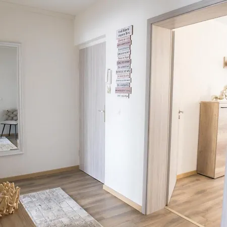 T&k Near Messe Fair Trade Duesseldorf Und Airport 2a 아파트