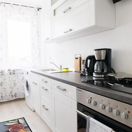 T&k Near Messe Fair Trade Duesseldorf Und Airport 2a Appartamento *